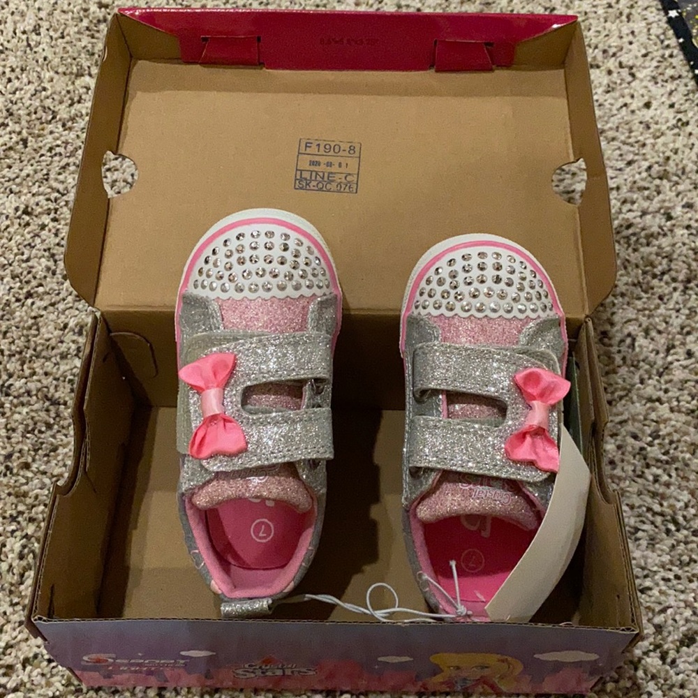 NIB and NWT  Skechers Crystal Stars sparkly light up gym shoes